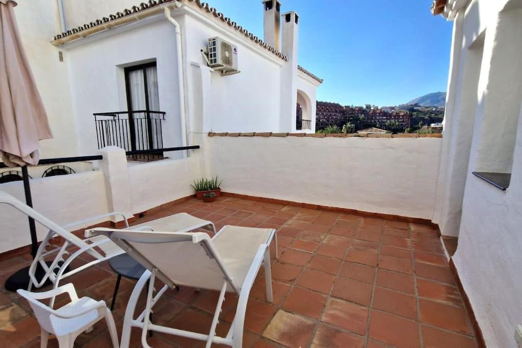 Apartment Pool Views Pueblo Evita Benalmadena